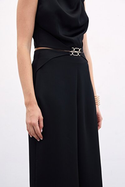 Sateen Штани з поясом на талії з атласу - чорні