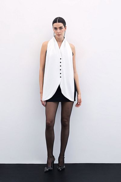 Sateen سترة سوداء مفصلة