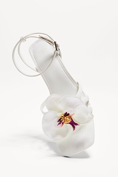 Bershka Kitten heel sandals with floral detail