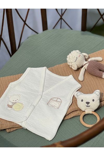 BETSY STUDIO Teddy Bear Embroidered White Baby Quilted Vest Organic Cotton