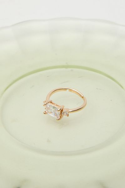 Manuka White Ring Made of Natural Colored Babet