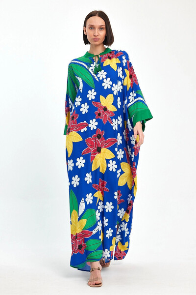 Denismoda VP1069 Φόρεμα με λαιμόκοψη με λουλούδια σε μεγάλο μέγεθος ΜΠΛΕ