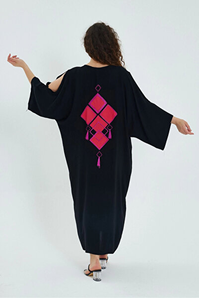 Denismoda فستان قميص VP938 بتفاصيل تطريز أصيلة على الظهر والجيب باللون الأسود