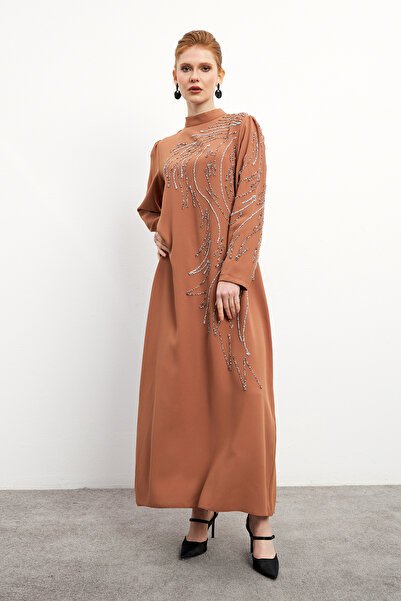 VAVİNOR Βραδινό φόρεμα με κεντημένη πέτρα μάρκας Camel