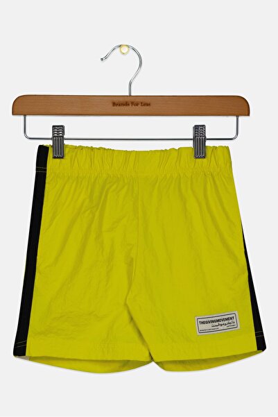 The Giving Movement شورت بشعار العلامة التجارية للبنات، ليموني فاتح/أسود