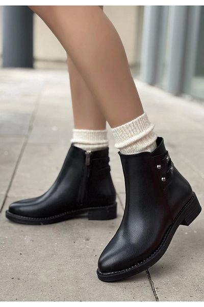 Eng Siari Black Leather Heeled Boots
