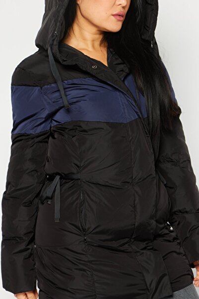 ONE STEP Women Hooded Long Sleeve Puffer Jacket, Black