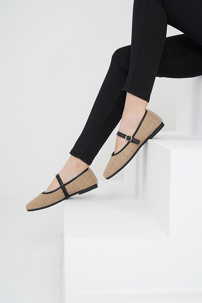 Beyond Beige Straw, Daily Buckle Low Heel and Comfortable Ballerinas Byndmrj01