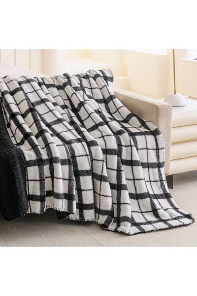 Mezoe Checkered Pattern Mink Sherpa Blanket King