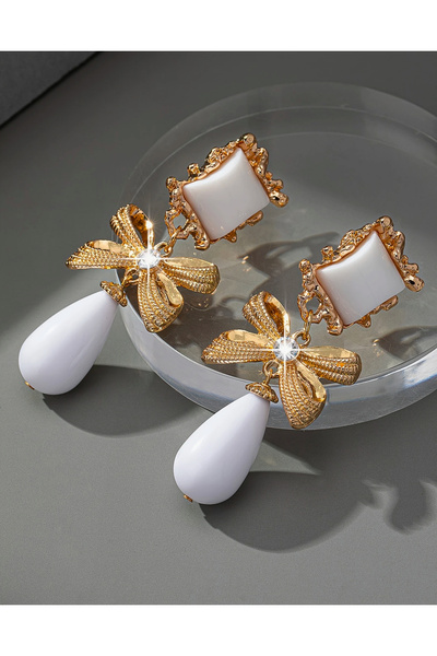HOSBUTIK Big earring with white hole-free clip