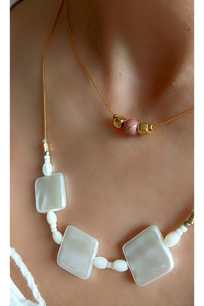 TREND Diagonal Pearl Square Pearl Stainless Steel Snake Chain & Gold Thread Double Row Modern Design Necklace