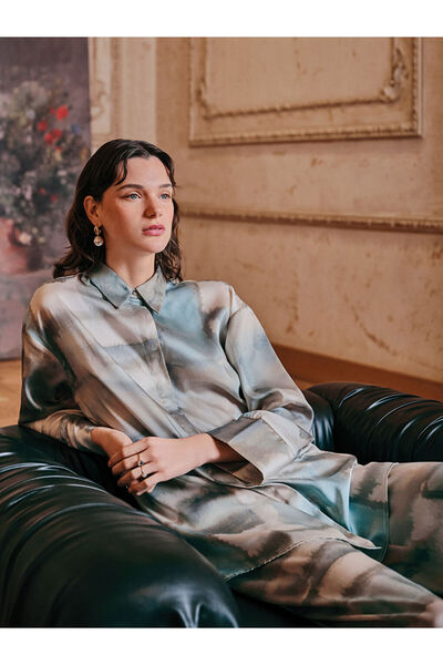 LC Waikiki Rmz Gi̇yi̇m Farkiyla Embroidered Satin Women's Shirt Tunic