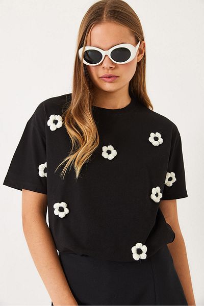 Bianco Lucci Kurzärmliges Damen-T-Shirt mit Rundhalsausschnitt und Daisy-Accessoires 60602019