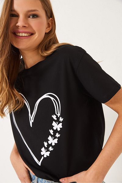 Bianco Lucci Women's Crew Neck Butterfly Heart Printed Short Sleeve T-Shirt 60602020