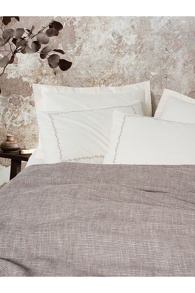 Cotton Box Loom Beige Embrova Chenille Bedspread and Pike Set