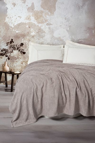 Cotton Box Loom Beige Embrova Chenille Bedspread and Pike Set
