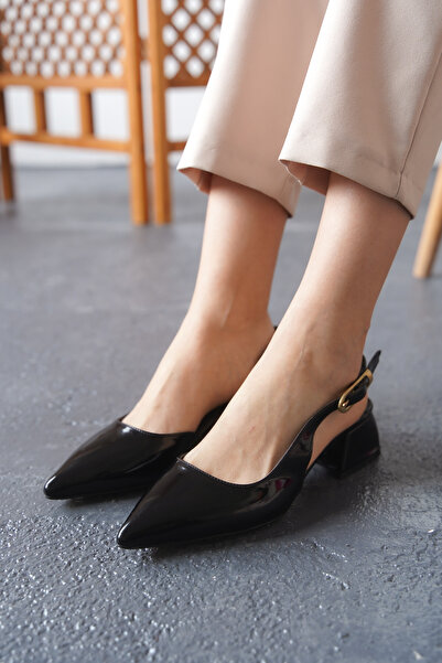 Lizzu Dámské boty s špičatou špičkou - černé lakované boty na krátkém podpatku