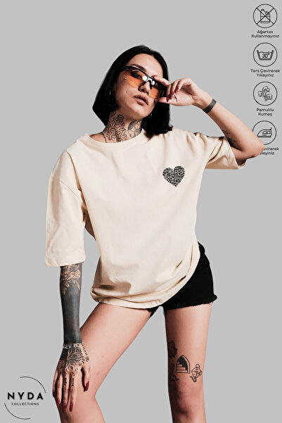 Nyda Collections تي شيرت نسائي قصير الأكمام من القطن بطبعة قلب الفهد وياقة دا...