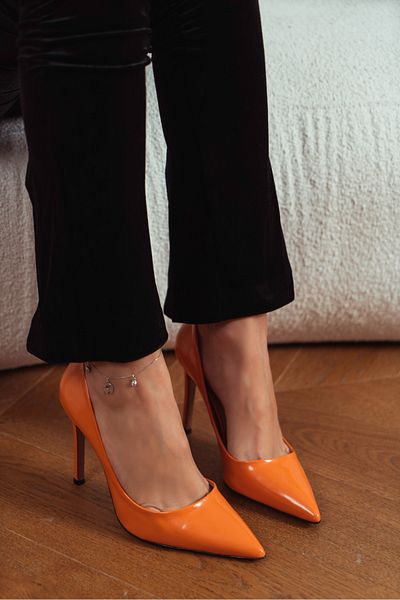 NİŞANTAŞI SHOES Damskie szpilki Vanessa ze skóry lakierowanej w kolorze pomarańczowym ze szpiczastymi noskami