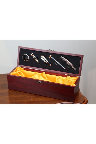 imsaconcept Wooden Box and Corkscrew Set