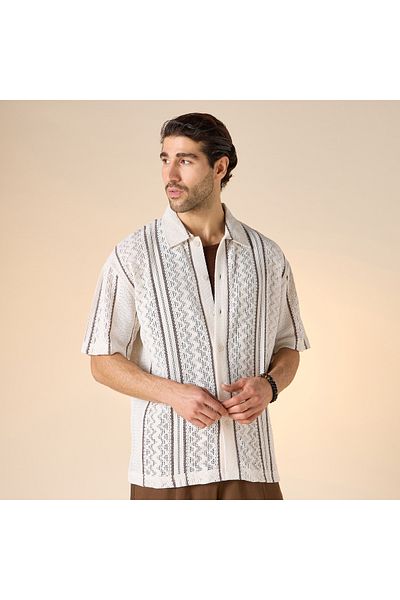 Iconic Relaxed Fit Textured Shirt with Collar and Short Sleeves