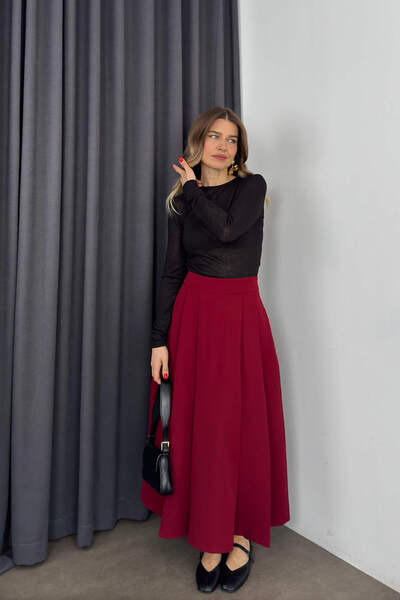 Sue Store Μαύρη μπλούζα με λαιμόκοψη Premium Body