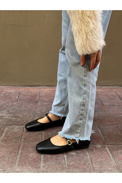 ERVANIN BUTİĞİ Siyah Cilt (Alia) Küt Burun Bant Detay Kadın Babet