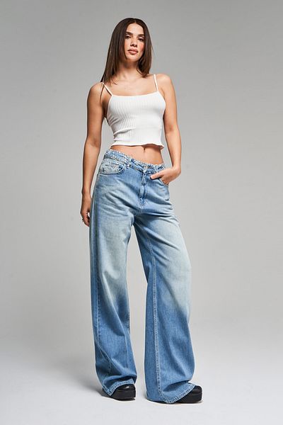 its basic Curea Yfefen lată Midrise pentru femei, 100% bumbac, blugi din denim cu broderie de flori