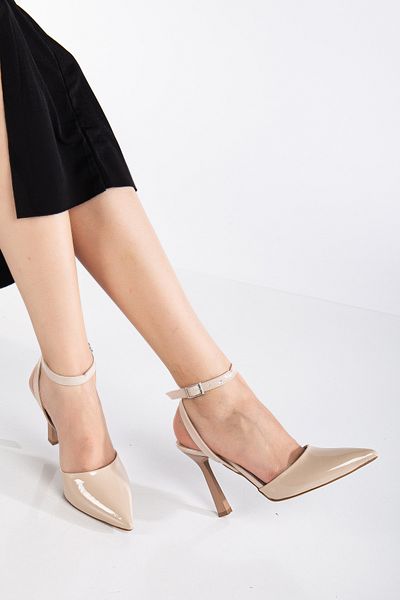 İA İLERİADIM Women's Beige Strappy Patent Leather Heeled Shoes Heel Height 10 cm