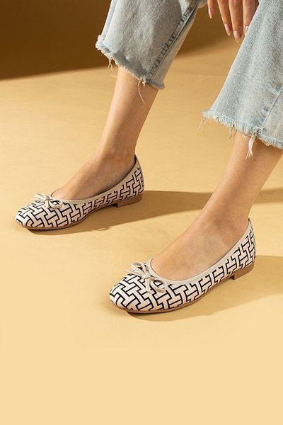 Pembe Potin Women's Flats Black Bow Lightweight Comfortable Sole Stylish Casual Shoes