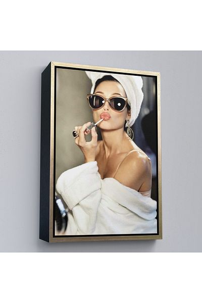 Harita Sepeti Εκτύπωση σε καμβά Audrey Hepburn με καφέ πλαίσιο