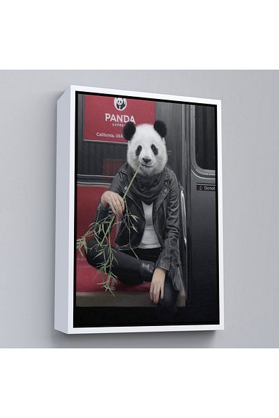 Harita Sepeti Pictură pe pânză umană cu cap de panda în Metro real cu cadru alb
