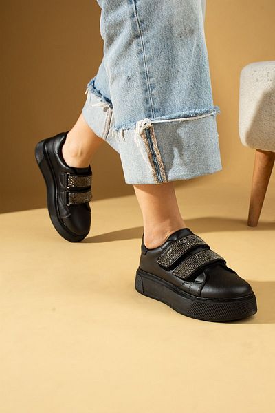 Pembe Potin Women's Black Black Poly Comfortable Sole Double Velcro Strap Sports Sneaker Shoes