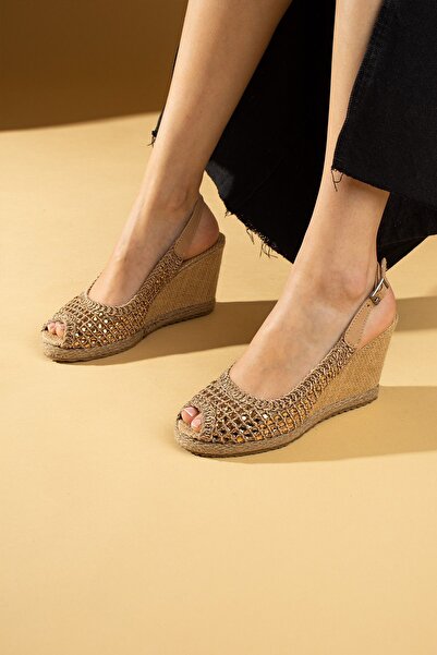 Pembe Potin Women's Copper Straw Embroidery Comfortable Wedge Sole Stylish Daily Sandals