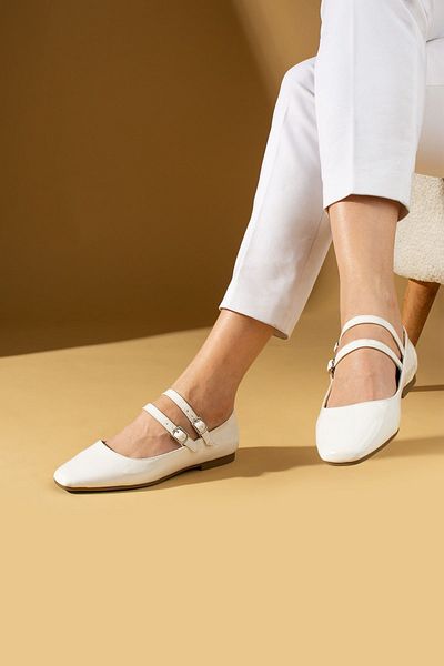 Pembe Potin Women's White Patent Leather Short Classic Heel Comfortable Fit Ballerina Office Shoes