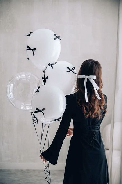 Çemrek Süs Parti Transparent and White Balloon Bundle with Black Bow 5 Pcs