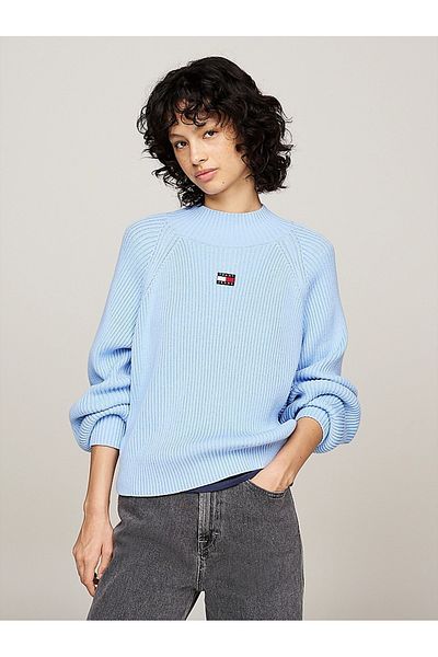 Tommy Hilfiger Dámský světle modrý svetr Tommy Jeans Badge Rib-Knit Vessel Vessel Blue