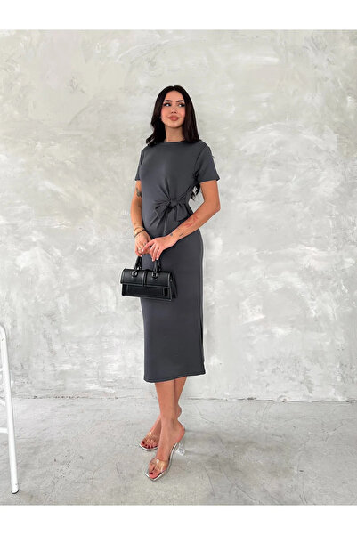 02Lady Fashion Modal Kumaş Yırtmaç ve Fiyonk Detaylı Midi Elbise