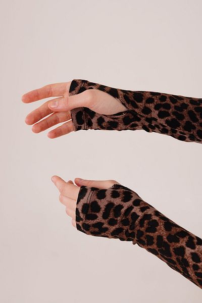 Moka Shopin Mokashopin Leopard Pattern Basic Blouse