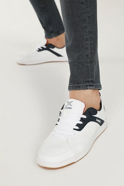 Kinetix adidași