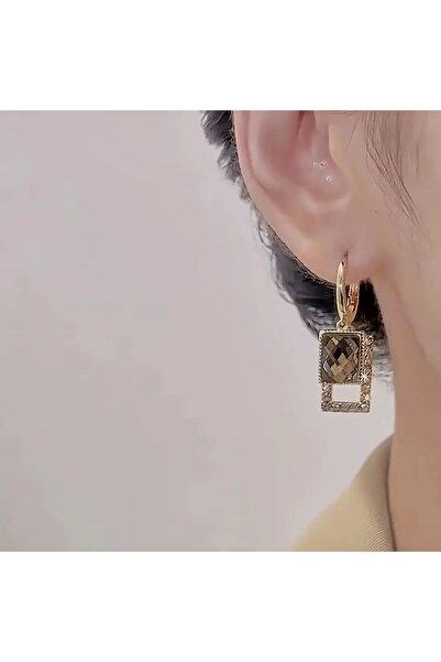 Minnoş Dükkan Kübik Zarif Küpe