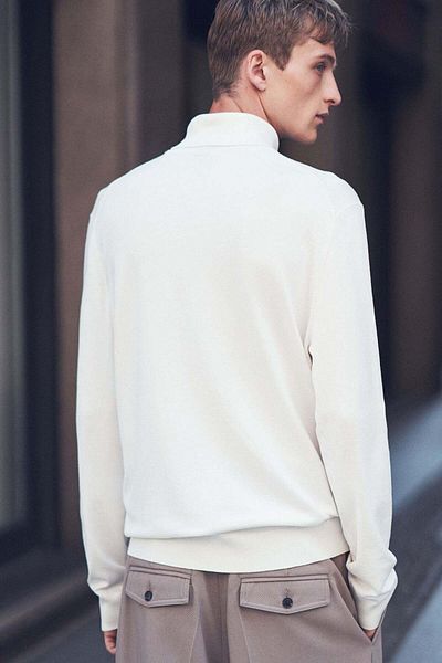 H&M سترة بولو محبوكة بقصّة Slim Fit