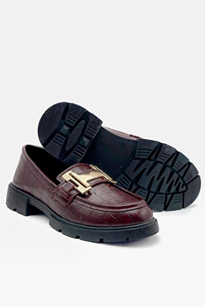 Shoebutik Cecilia Бордо Тріщинна шкіра Застібка Деталізовані жіночі лофери