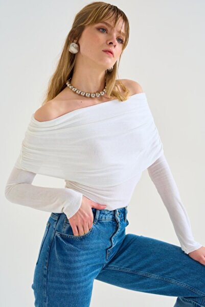 Modayakamoz Optical White Madonna Collar Sweater