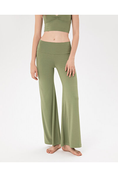 Ayma Active Yoga Pants with Green Shorts Thin Flowing Yoga Pants