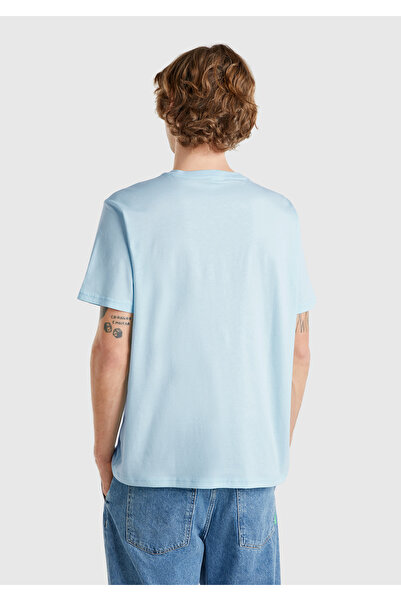 United Colors of Benetton Men's Light Blue 100% Cotton Relax Fit T-Shirt with Logo Printed on the Front