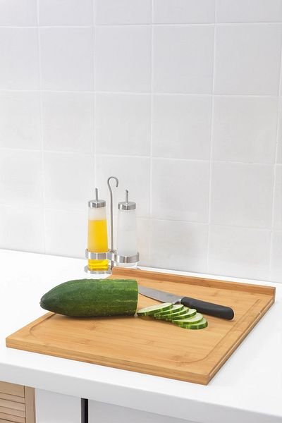 Vadi Bamboo Cutting Board with Edge Protection – 38X45 cm