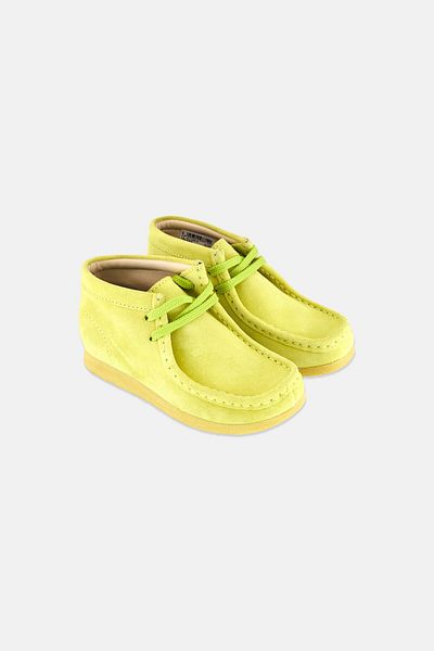 CLARKS Kids Boy Wide Fit Wallabee Lace Up Casual Boots, Lime Green