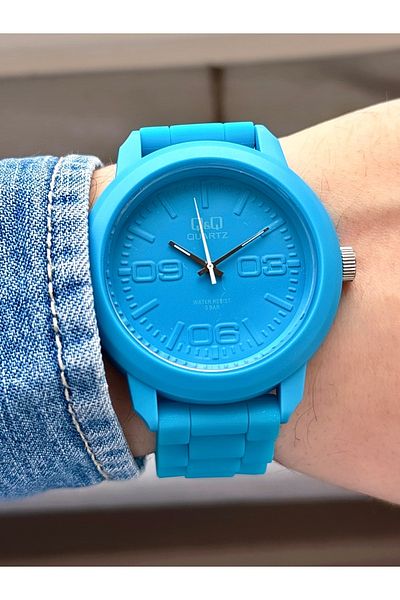 Q&Q Blue Striped Silicone Corded Frame Patterned Women's Sports Watch