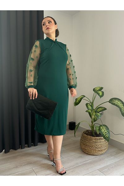 MODA Φόρεμα με λουλουδάτο μανίκι μεγάλου μεγέθους